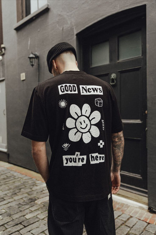 Backprint dropshoulder black tshirt- GOOD NEWS